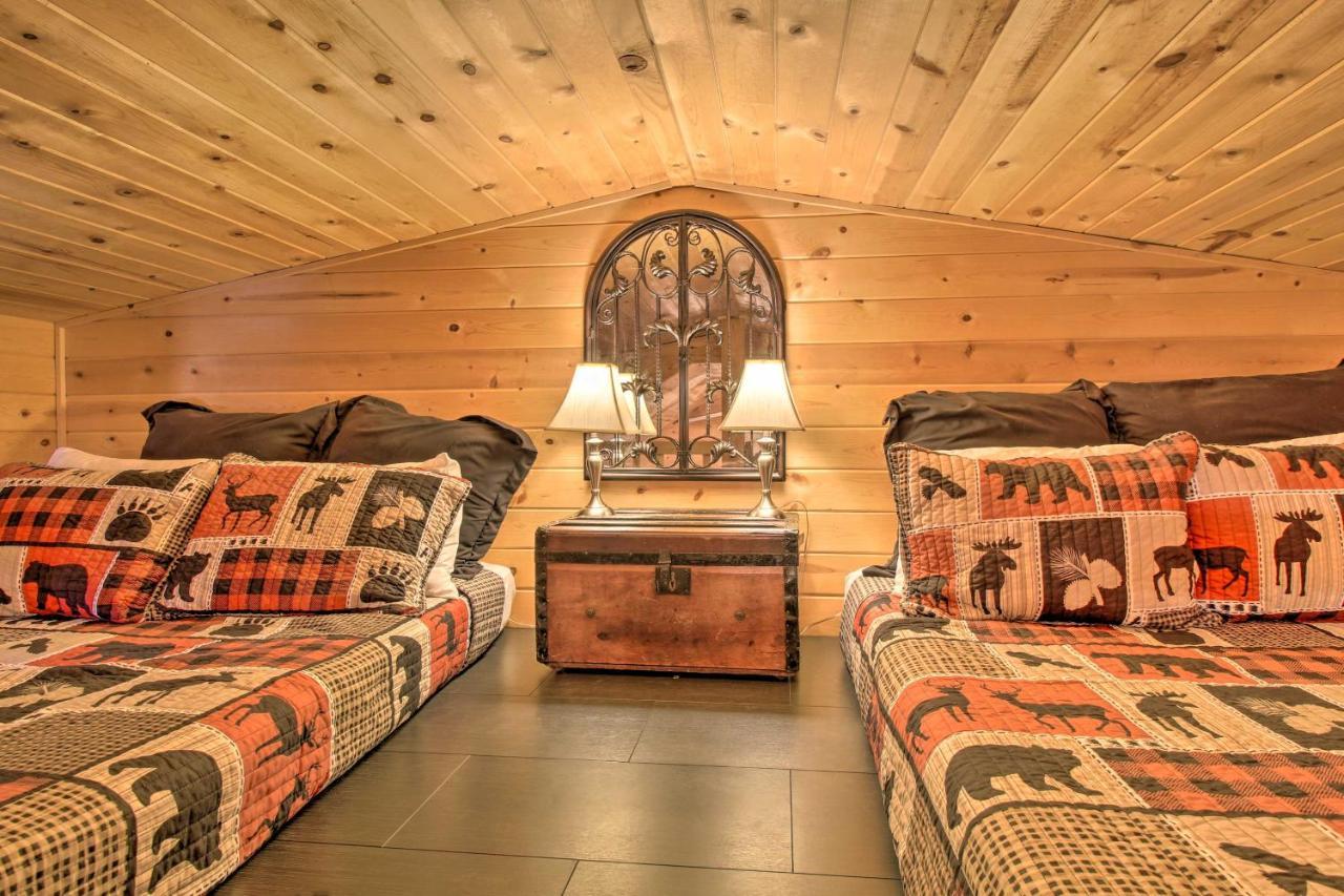 Lakeside Cabin On 2 Acres With Fire Pit And Hot Tub! Pinetop-Lakeside Exterior photo