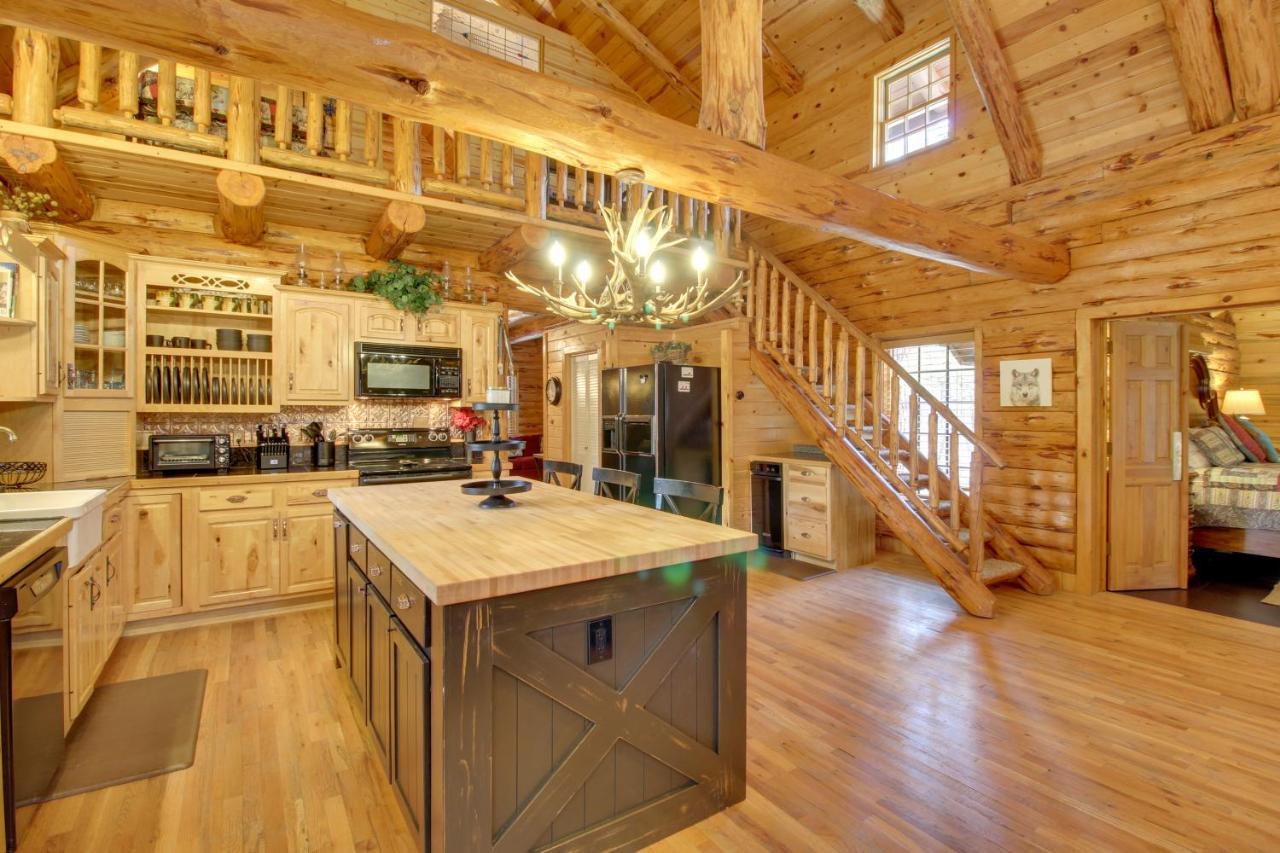 Lakeside Cabin On 2 Acres With Fire Pit And Hot Tub! Pinetop-Lakeside Exterior photo