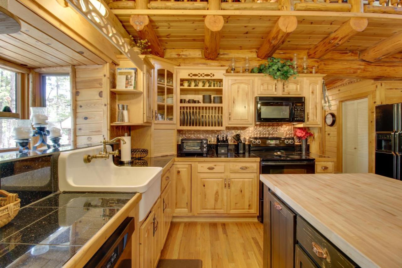 Lakeside Cabin On 2 Acres With Fire Pit And Hot Tub! Pinetop-Lakeside Exterior photo