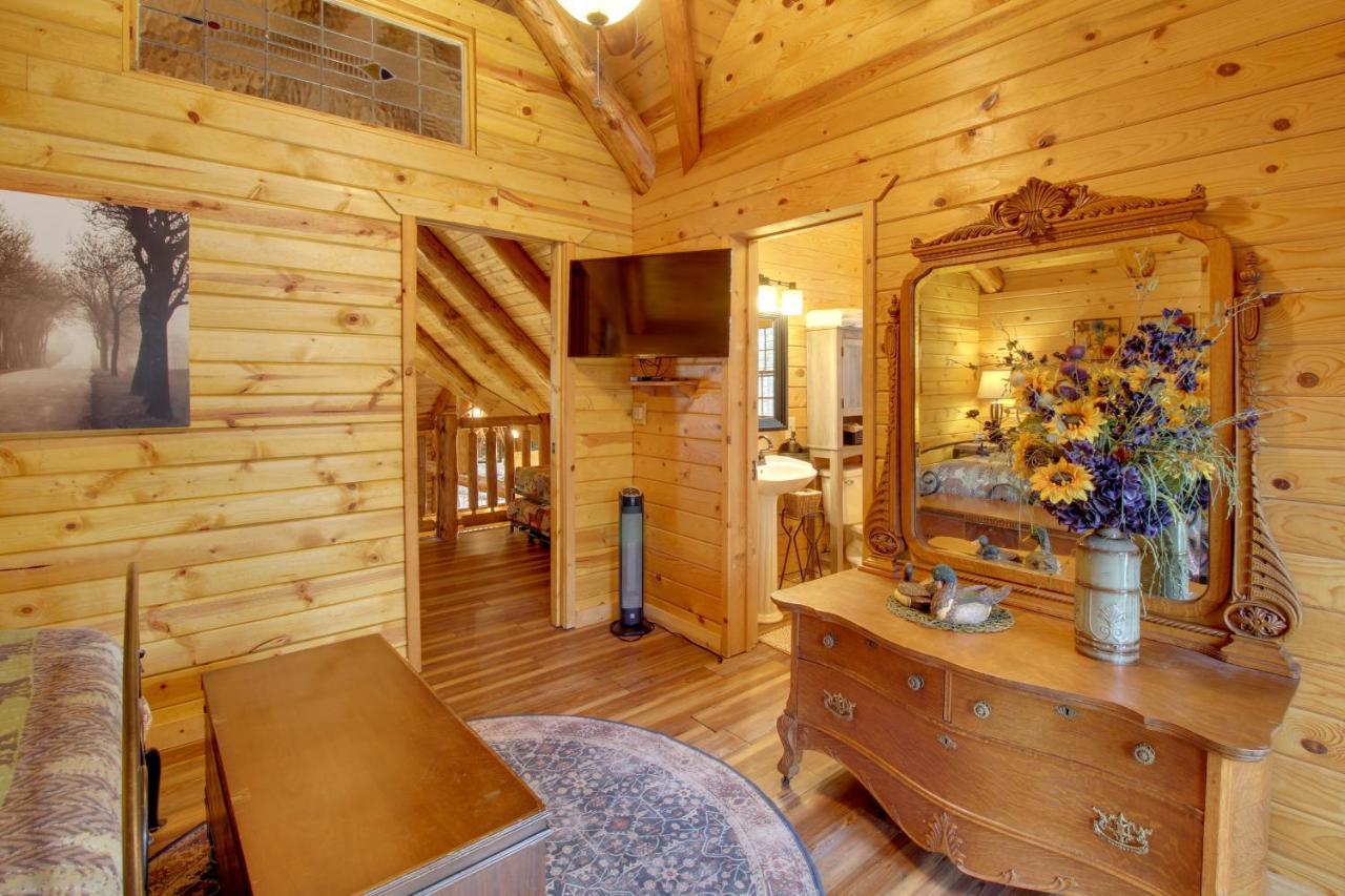 Lakeside Cabin On 2 Acres With Fire Pit And Hot Tub! Pinetop-Lakeside Exterior photo